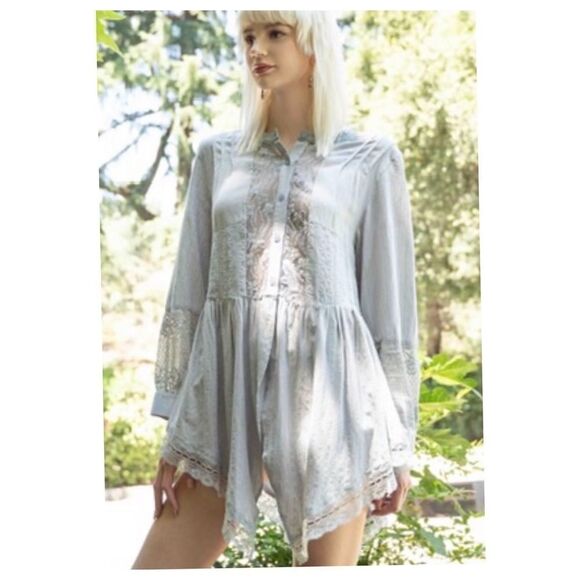 TUNIC w/ Lace Trim china collar & Shark bite Hem - Picture 6 of 15